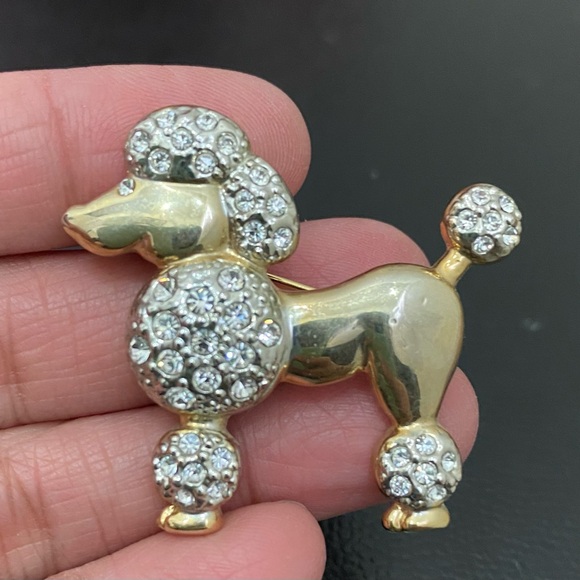 Vintage Unsigned Gold-tone Bling Rhinestones Poodle Dog Figural Brooch 15.6g - Picture 2 of 12